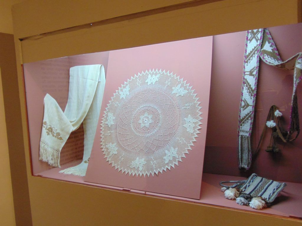 Premios artesanías textiles.