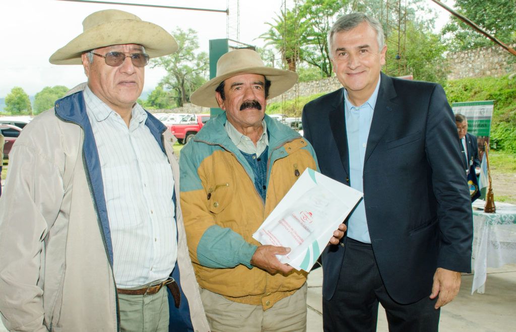 El gobernador garantizó que seguirá acompañando a los productores locales.