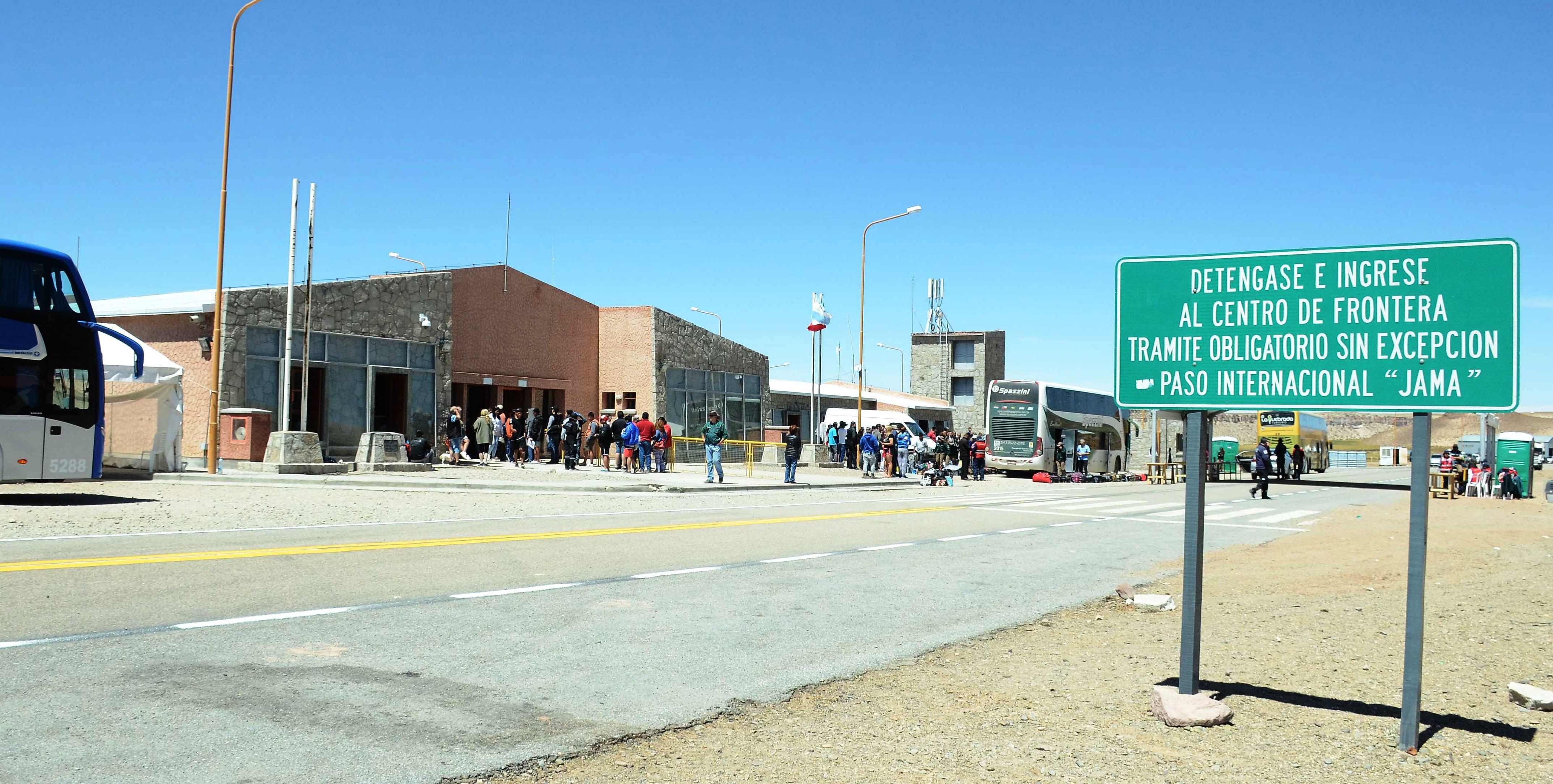 Paso Fronterizo Jama