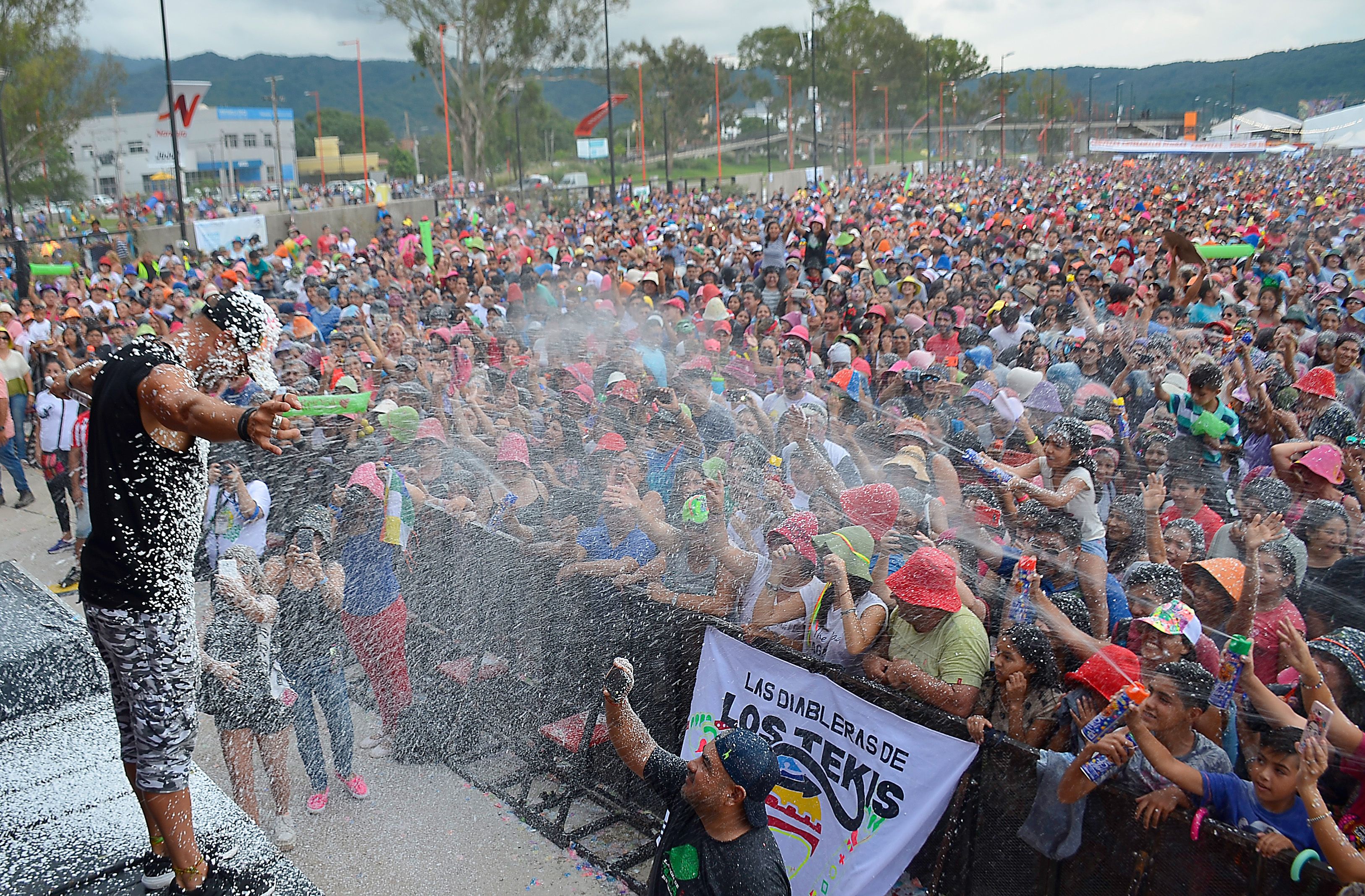 Un multitud disfrutó del Carnavalódromo 2018.