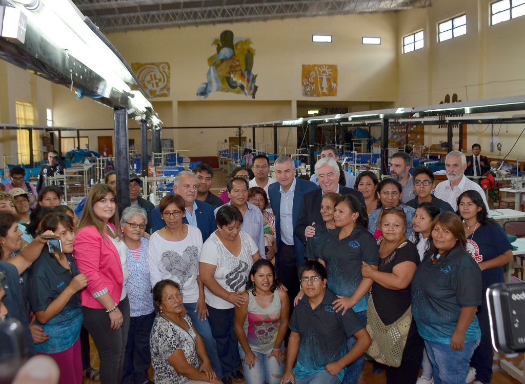 El Gobernador Gerardo Morales en la Cooperativa Textil Tupa