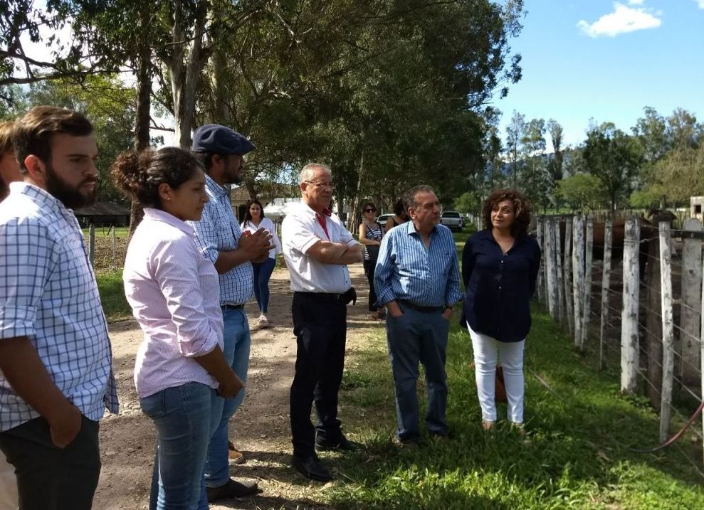 Ministros Barañao y Abud Robles evaluaron servicios ganaderos en El Remate