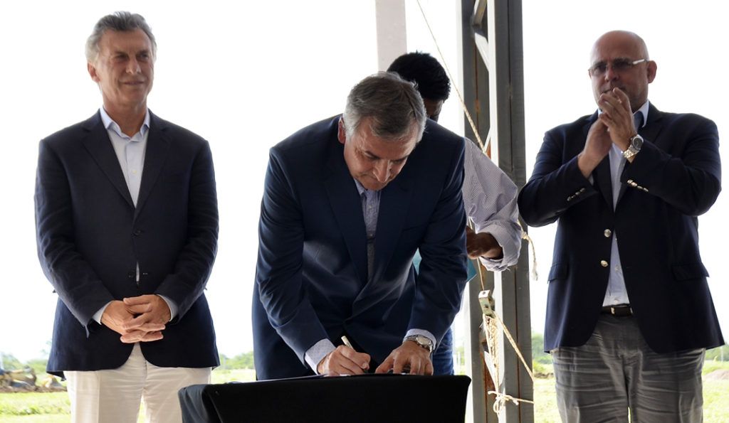 Gerardo Morales rubrica el acuerdo entre Nación y Provincia que habilita la instalación de las zonas francas en Perico y La Quiaca.