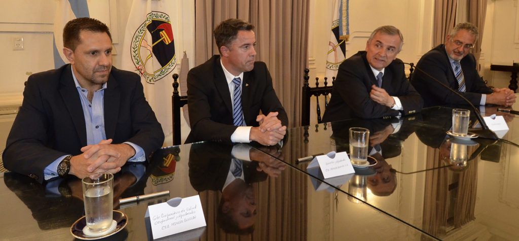 El Gobernador de la Provincia, Gerardo Morales, encabezó junto al ministro de Salud, Gustavo Bouhid, la firma de convenio de asistencia mutua y cooperación entre la provincia y la Compañía Minera Aguilar. 