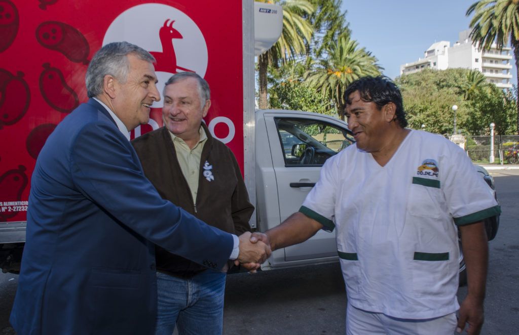 El Gobernador Gerardo Morales Entrega Vehículo CODEPO 