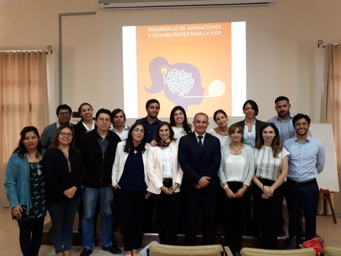Secretario de Salud, Pablo Jure junto a Representante del Banco Mundial, Vanina Camporale y equipos técnicos de Ministerios locales, de Salta y Tucumán.