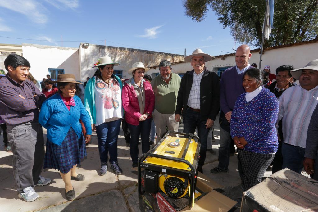 Gobernador Morales en la localidad de Cusi Cusi 