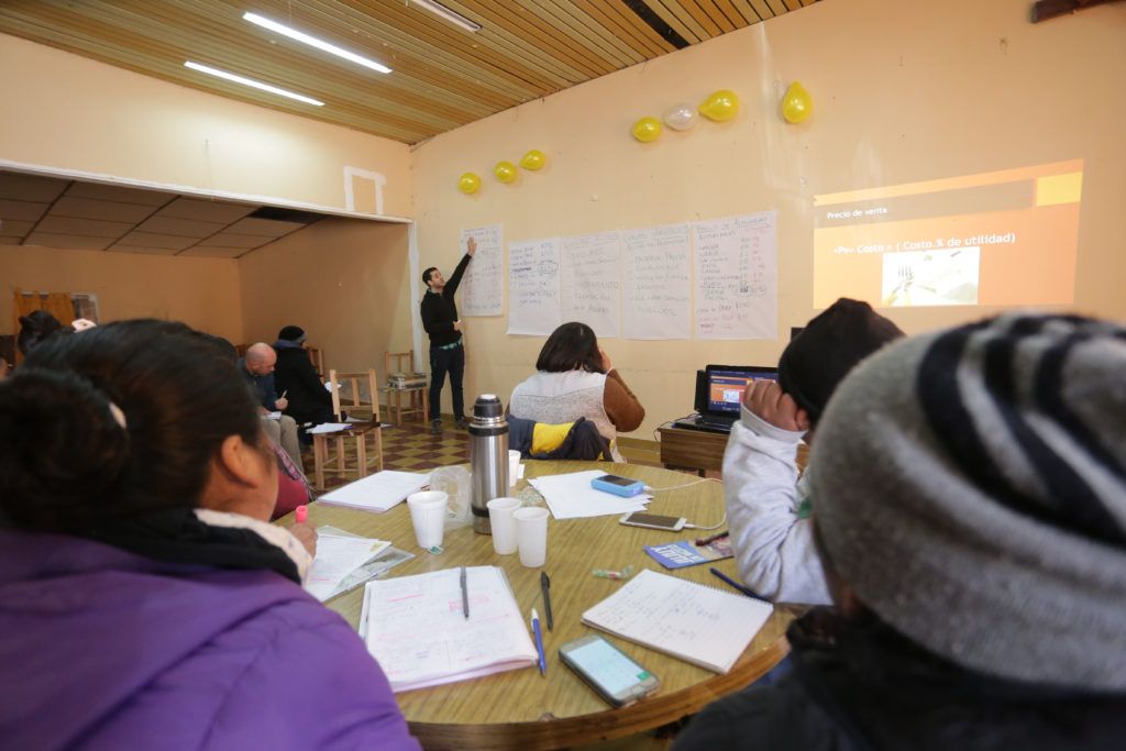Actores del turismo rural comunitario se capacitaron en Tumbaya.