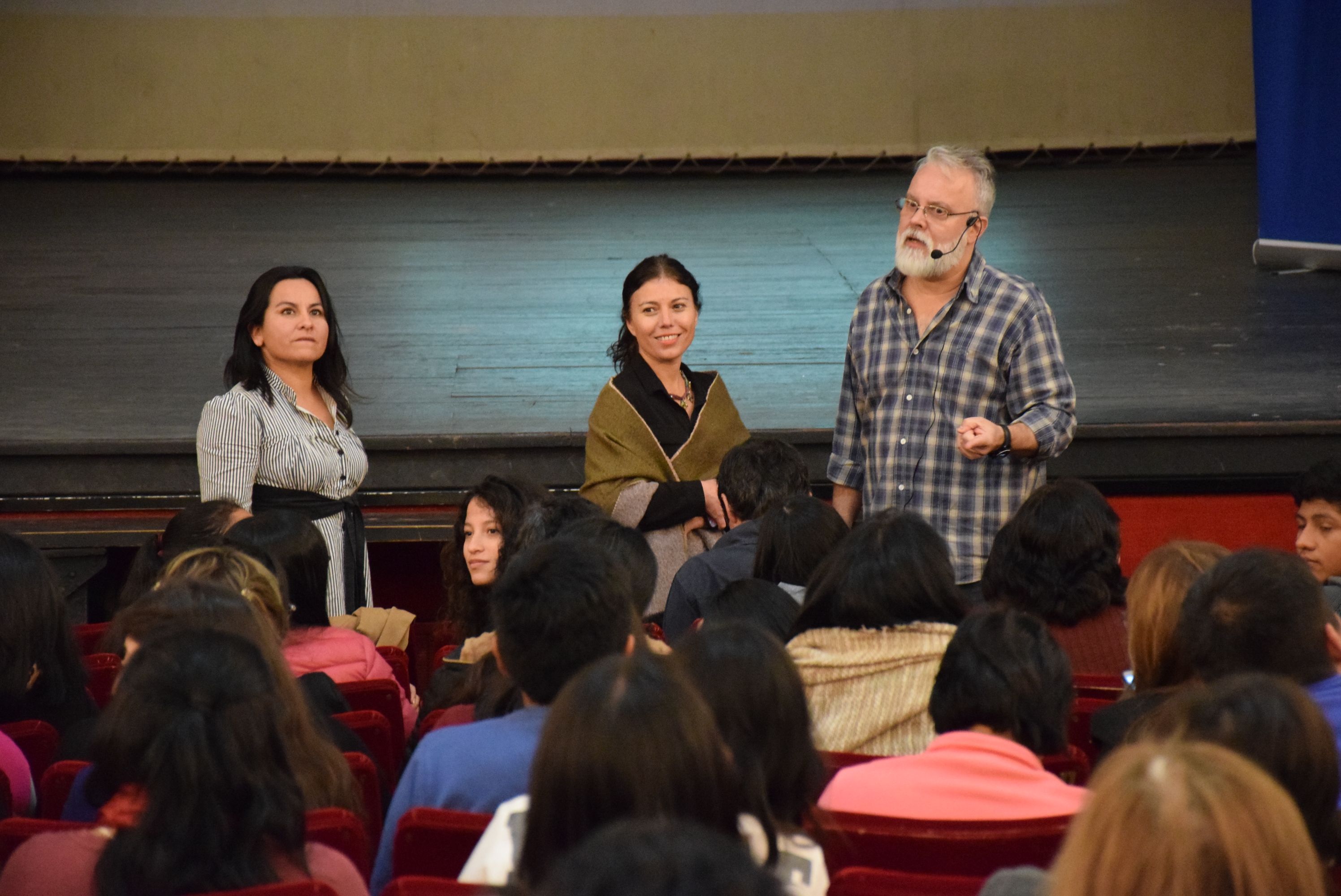 Gran asistencia de público en la conferencia sobre Neurociencia y Educación