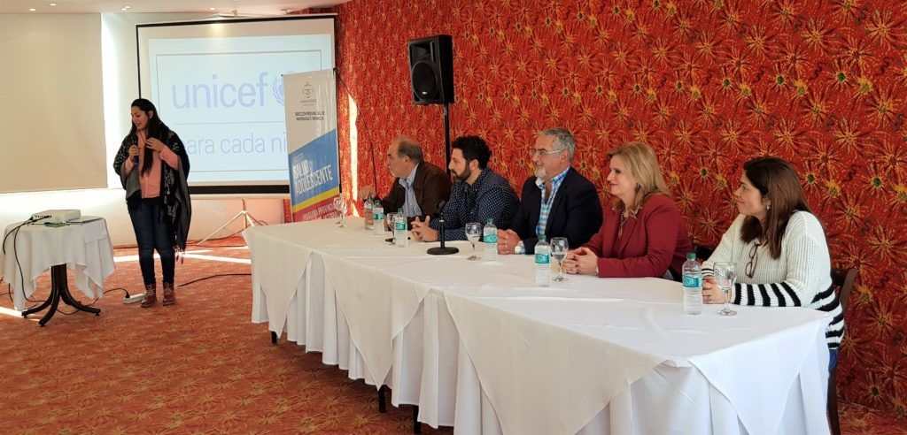 "Son los adolescentes quienes nos dicen y enseñan de qué manera abordar sus problemáticas y como podemos ayudarlos". Gustavo Bouhid