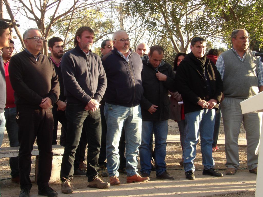El Ministerio de Infraestructura y su Secretaría de Ordenamiento Territorial, acompañados por el equipo de la Municipalidad de SAn Pedro de Jujuy.