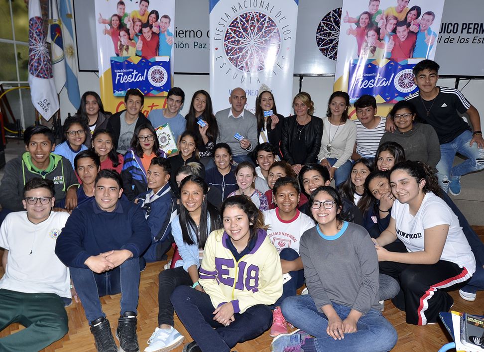 El Ente Autárquico Permanente de la Fiesta Nacional de los Estudiantes, presentó la tarjeta de descuentos denominada “Fiesta”.