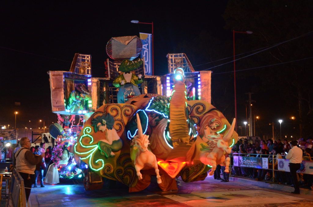 Desfile del grupo B.