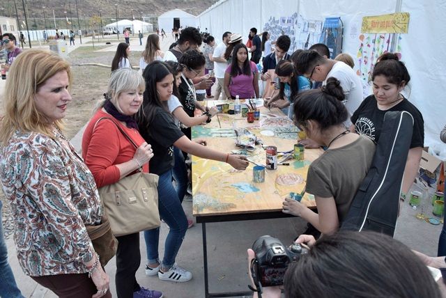 La plástica fue una de las expresiones de la muestra realizada en Ciudad Cultural por el Ministerio de Educación.