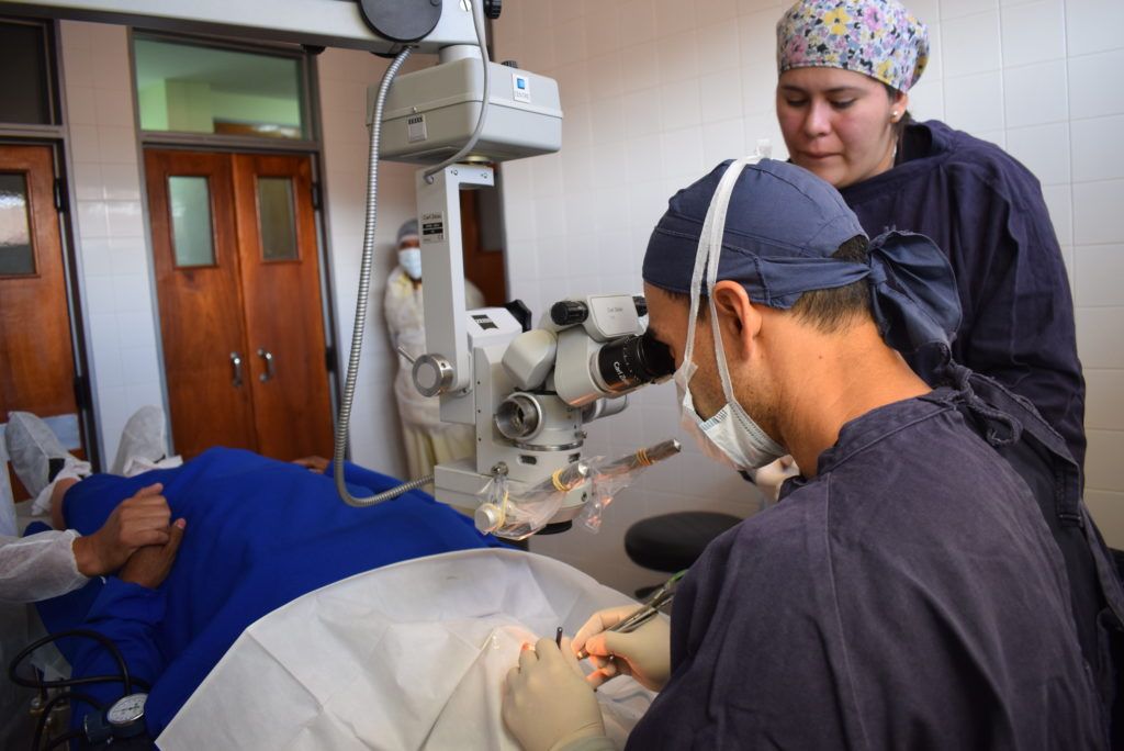 El Ministerio de Salud realiza alrededor de 2.200 atenciones oftalmológicas en forma mensual entre los Centros de Especialidades Norte y Sur.