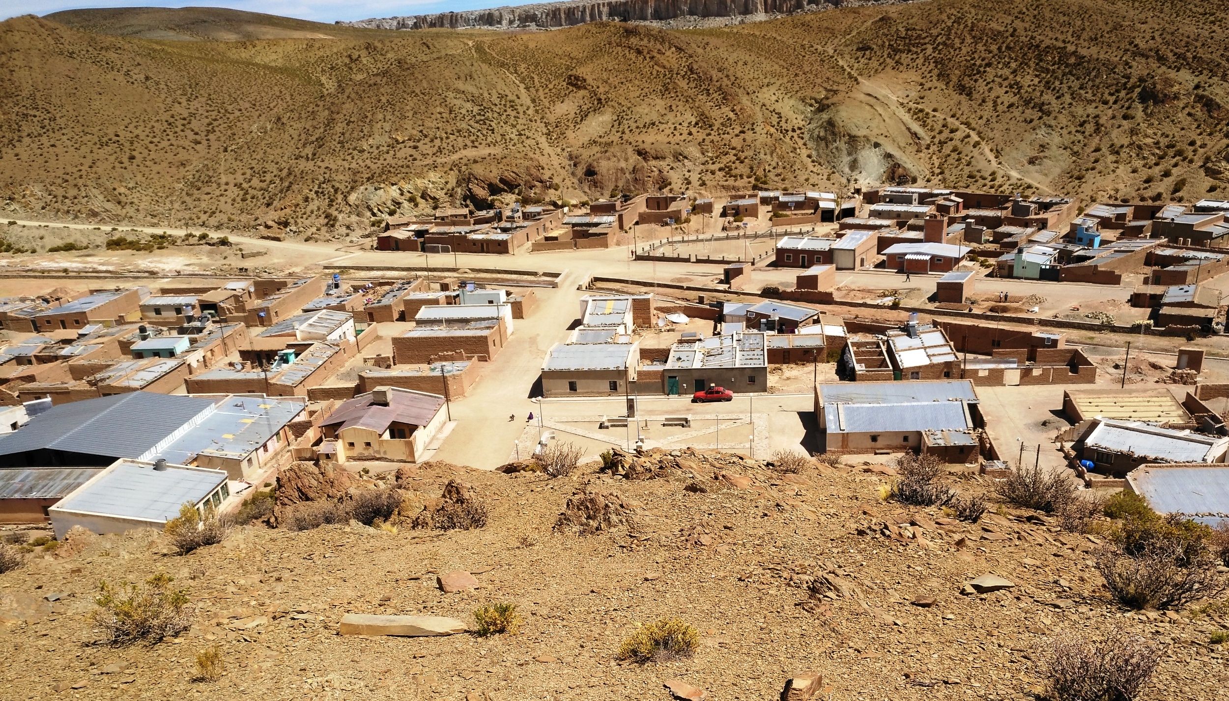 El Toro, uno de los pueblos en configuración hacia ser un pueblo solar, con provisión de energía las 24 horas.