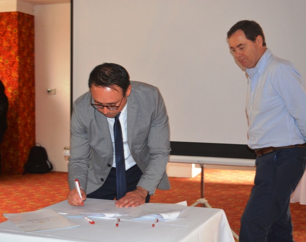 Pardo de Figueroa rubrica convenio por Jujuy