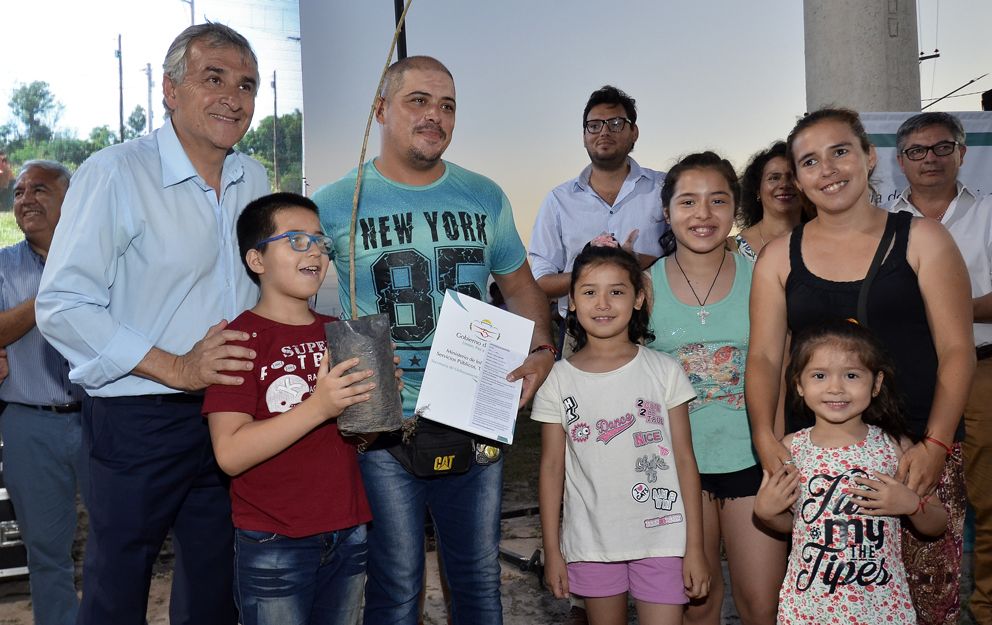 280 Familias de San Pedro recibieron su Certificación de Propiedad