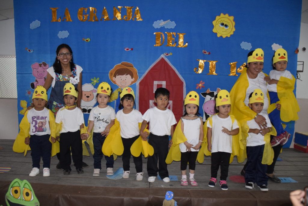 Pequeños del JI N° 14 durante la presentación realizada con motivo de la finalización del ciclo lectivo.
