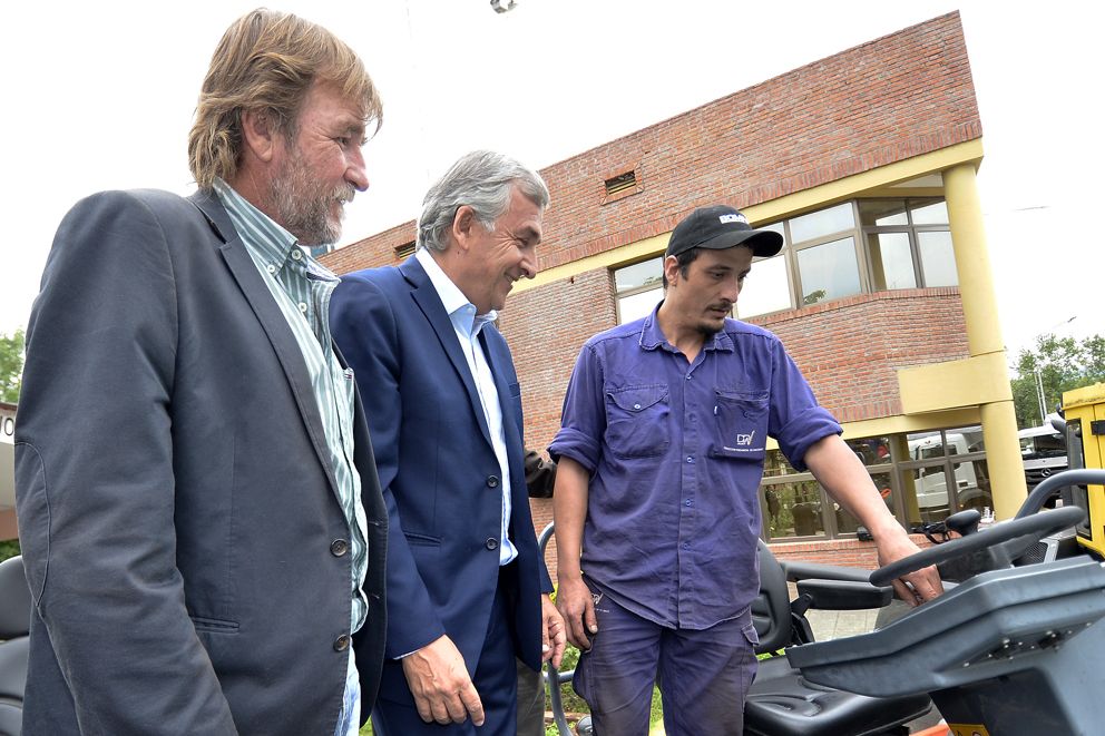Nuevo equipamiento para trabajos viales en la provincia