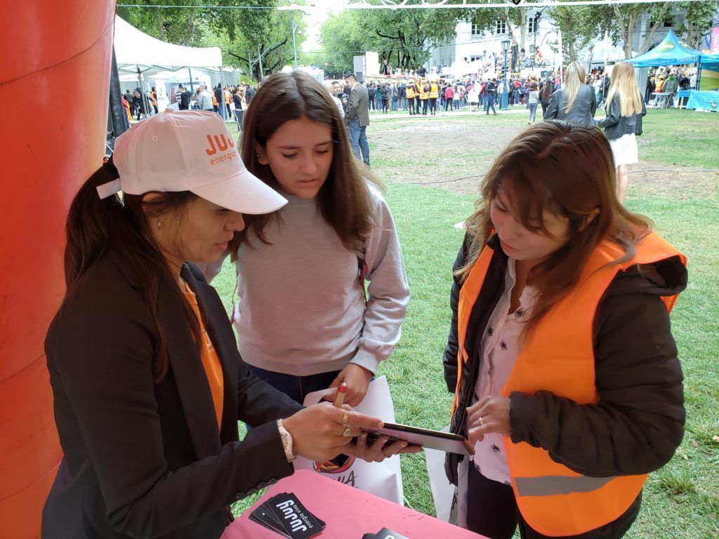 Stand ubicado en la Plaza independencia de Mendoza.