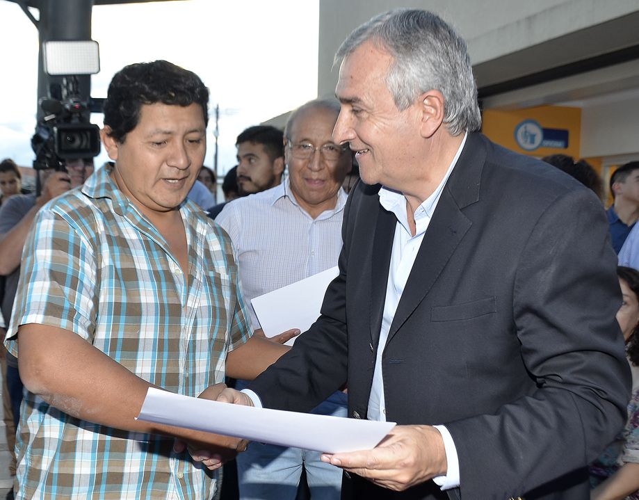 Entrega de certificados de capacitación laboral en NIDO “Ara San Juan” 
