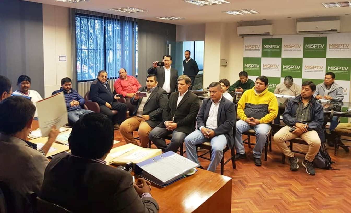 58376779_878447499214212_1469619624076115968_n