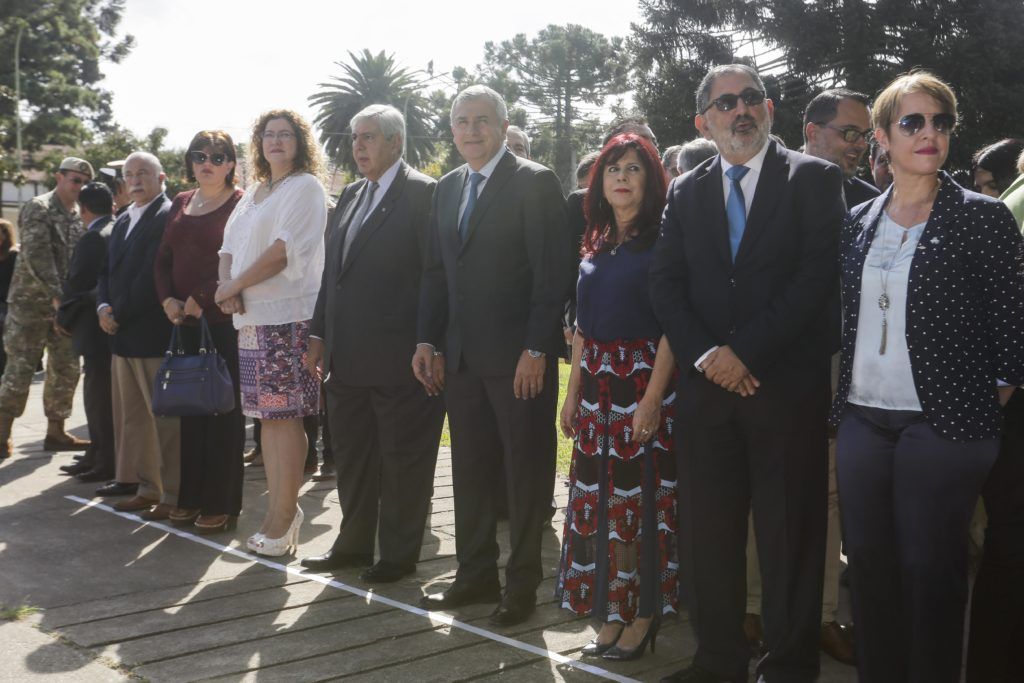 Autoridades presentes en acto