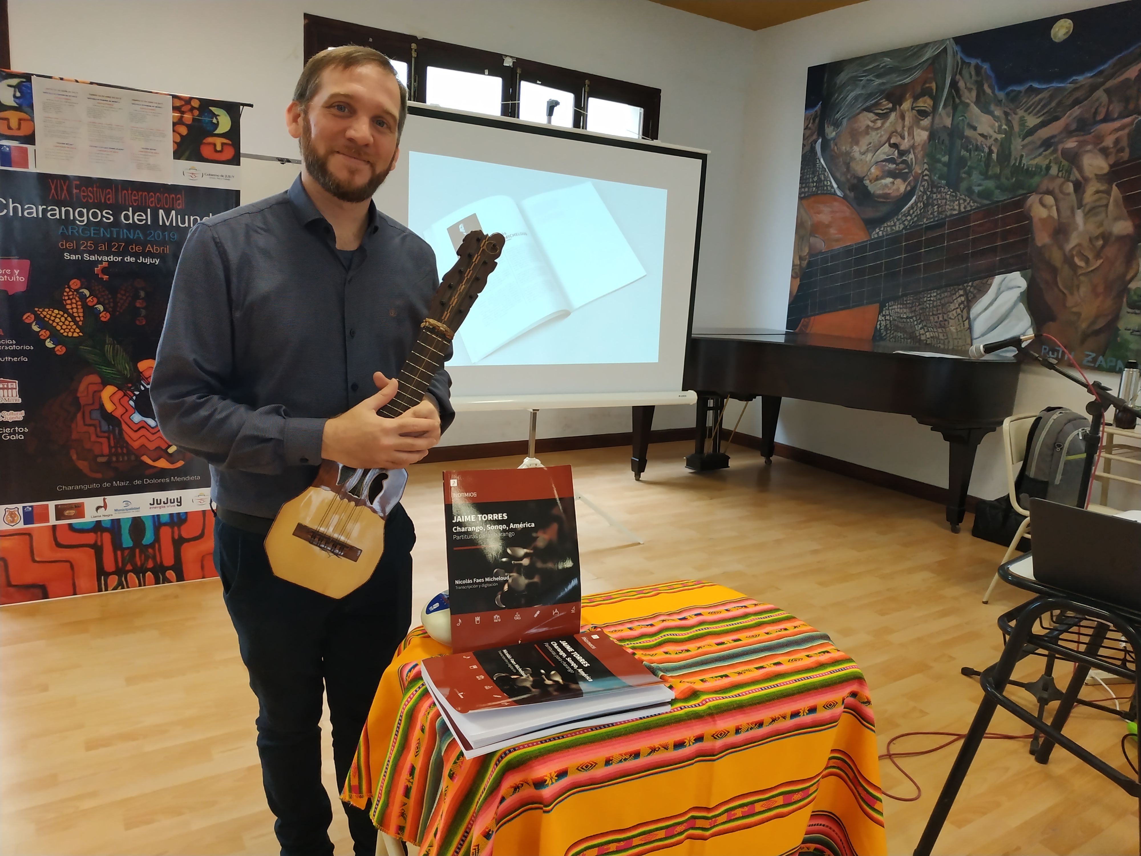 Nicolás Faes Micheloud presento en la Escuela Superior de Música la recopilación de 15 obras de Jaime Torre