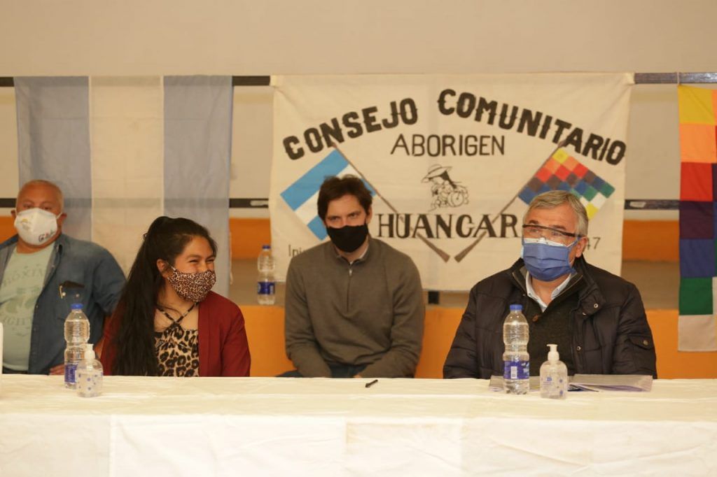 El gobernador Gerardo Morales en el Cosejo comunitario aborigen de Huancar.