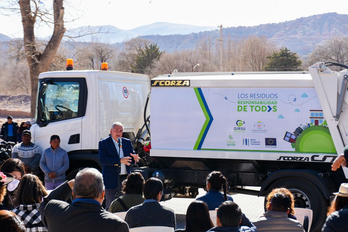 Morales entregó en Humahuaca un camión para mejorar la gestión de residuos