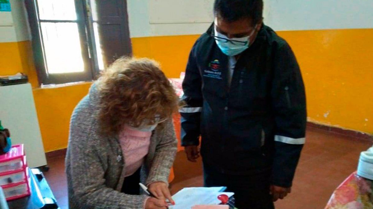 Trabajo conjunto con escuela de El Chamical para ayudar a familias vulnerables