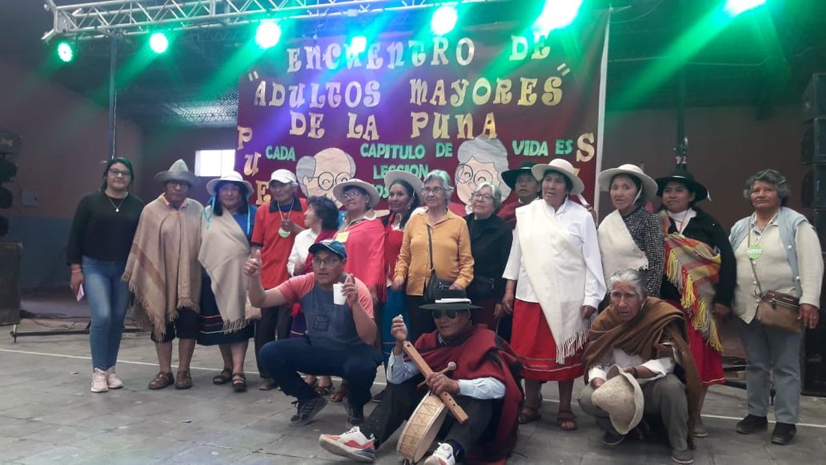 Encuentro recreativo y deportivo de personas adultas mayores