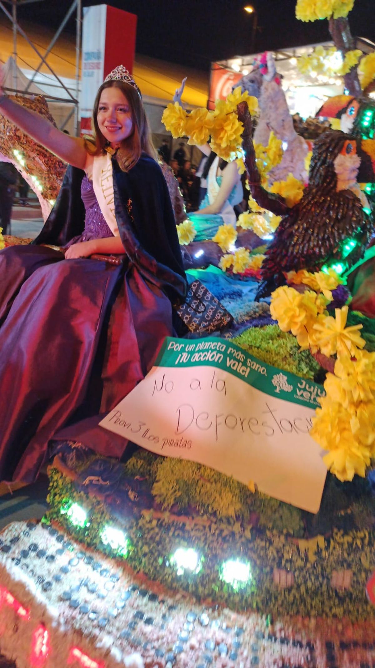 Carrosas con mensajes ambientales