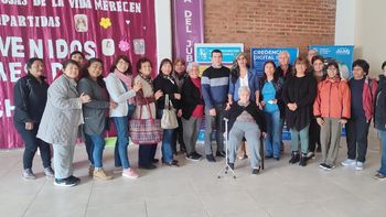 el isj lanzo en san pedro el taller yo me conecto para adultos mayores