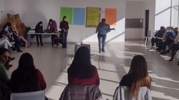 Primer encuentro del equipo capacitador de la MEE, junto a directivos y docentes de Escuelas de modalidad Especial de la Provincia, reunidos en el Complejo Ministerial de Educación.