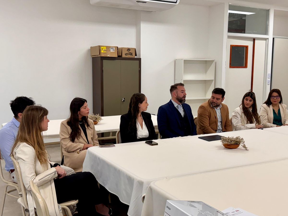 Educación y Trabajo: fomentar la inserción laboral desde el sector minero Educación y Trabajo: fomentar la inserción laboral desde el sector minero