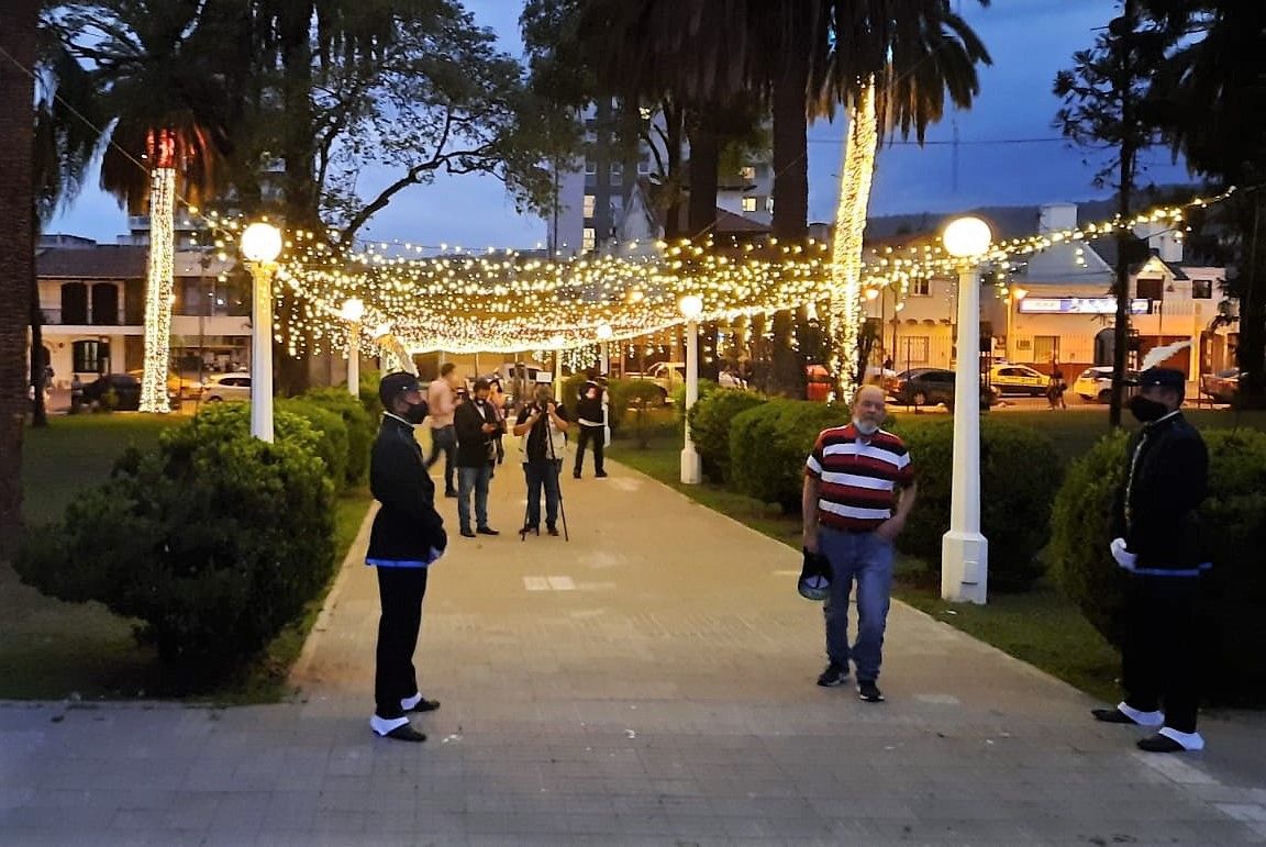 La iluminación se suma a las experiencias que ofrecerán la Plaza España y el Jardín de las Magnolias, en la Casa de Gobierno de Jujuy.