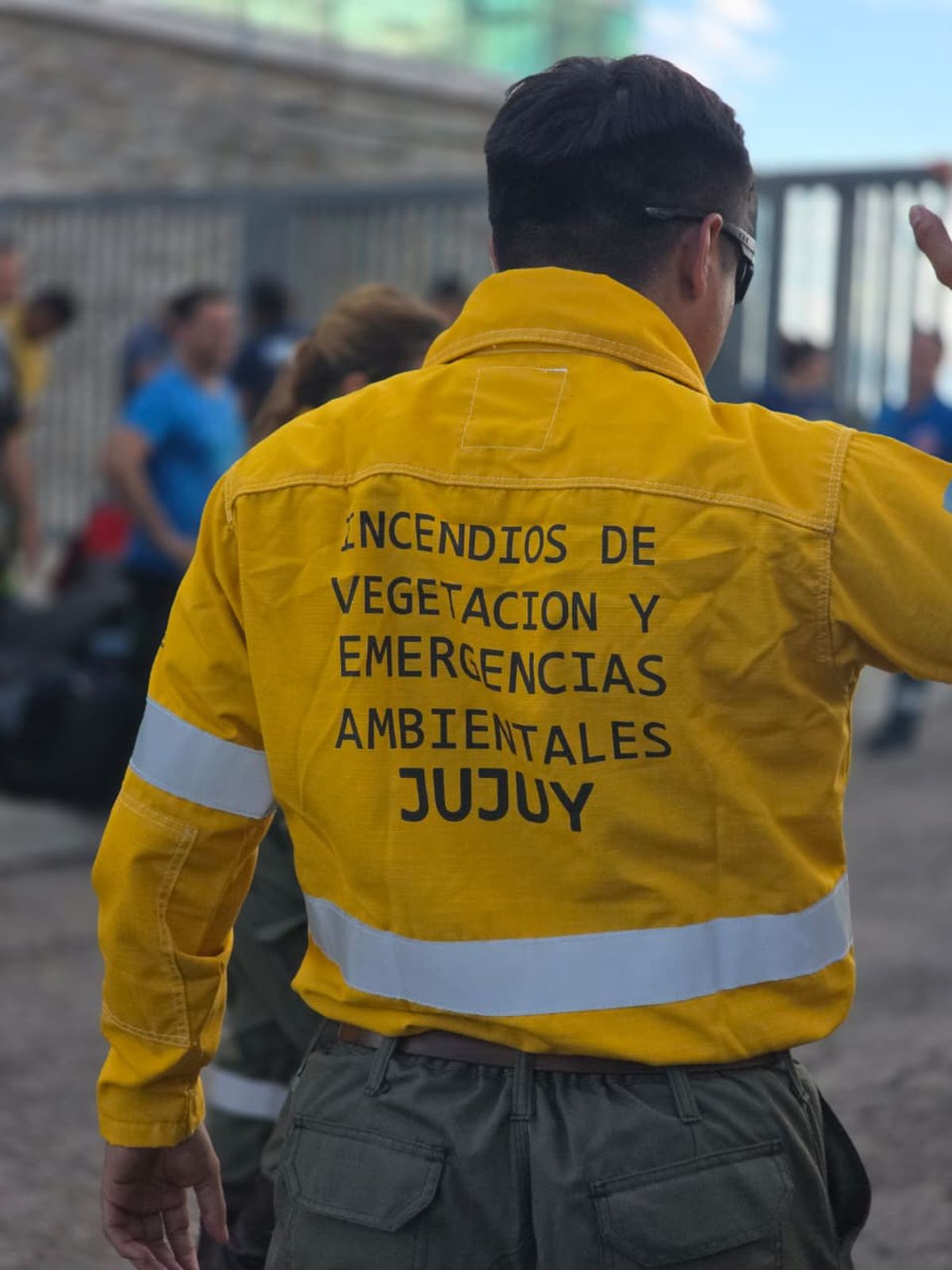 Valorable trabajo de brigadistas jujeos en Chubut