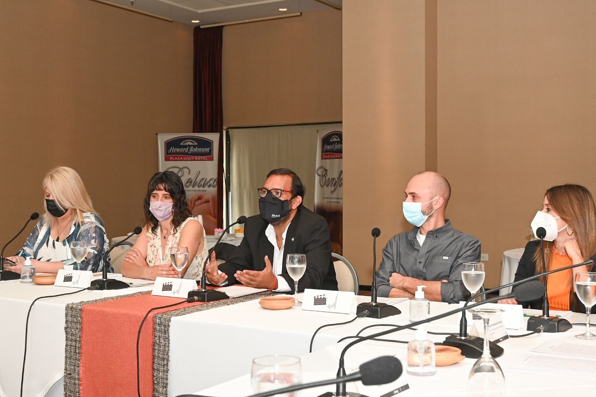 Firmaron convenios potenciando la actividad audiovisual en la región