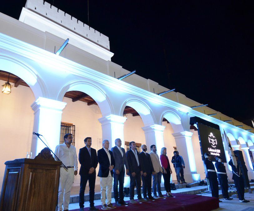 Inauguraron nueva fachada del Cabildo jujeño