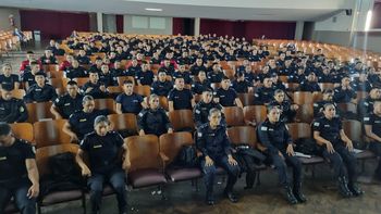 charla informativa del isj a mas de 250 nuevos egresados del iups