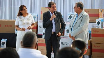 Tecnología para Educación: Sadir entregó equipamiento para dependencias regionales de todo Jujuy