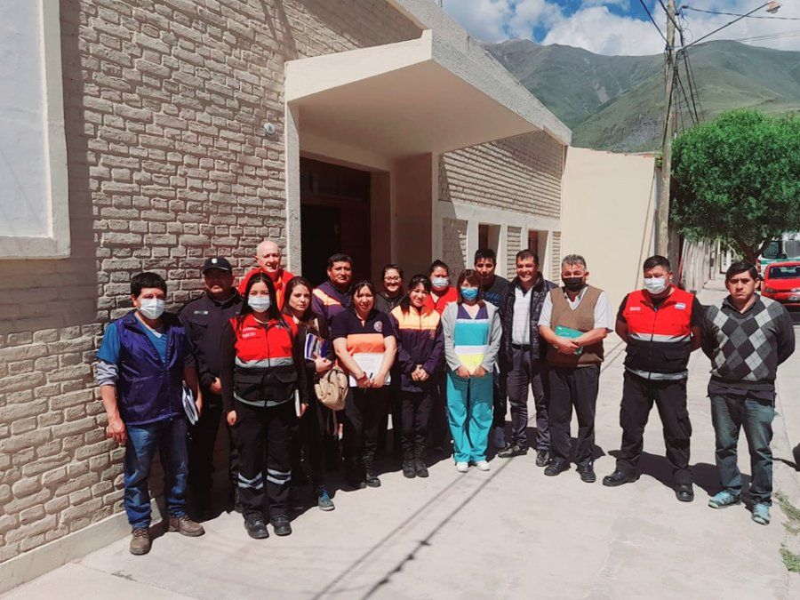 Volcán: equipos de asistencia se reunieron para articular tareas de emergencias