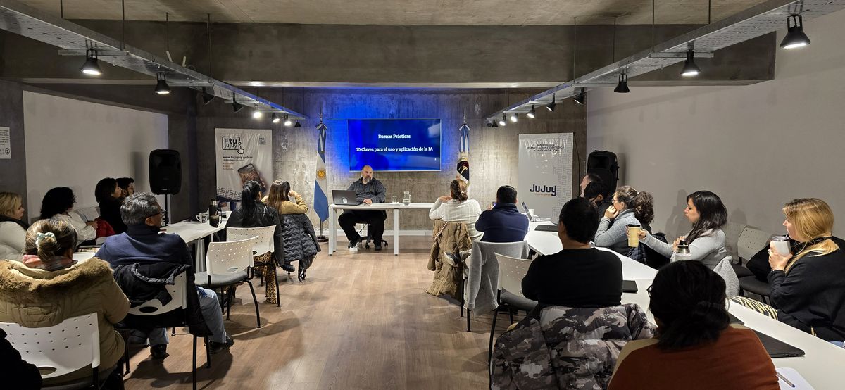 Concluyó con éxito el curso de Inteligencia Artificial e Innovación Asistida