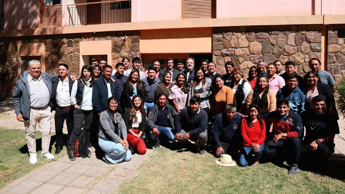 El gobernador Sadir encabezó un encuentro de gestión con jefes comunales de Quebrada y Puna