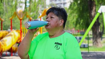 verano saludable: la hidratacion adecuada solo es posible con el consumo de agua