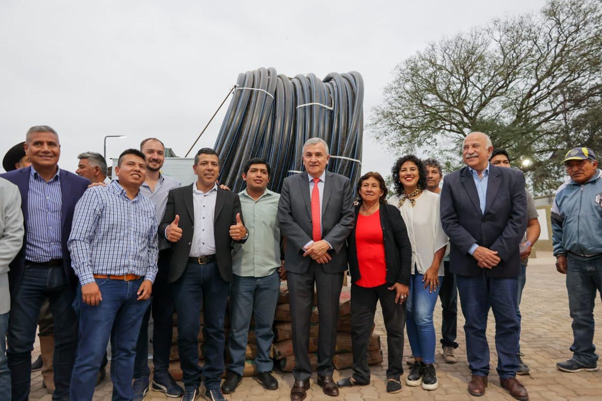 Morales entregó créditos a productores de Palma Sola