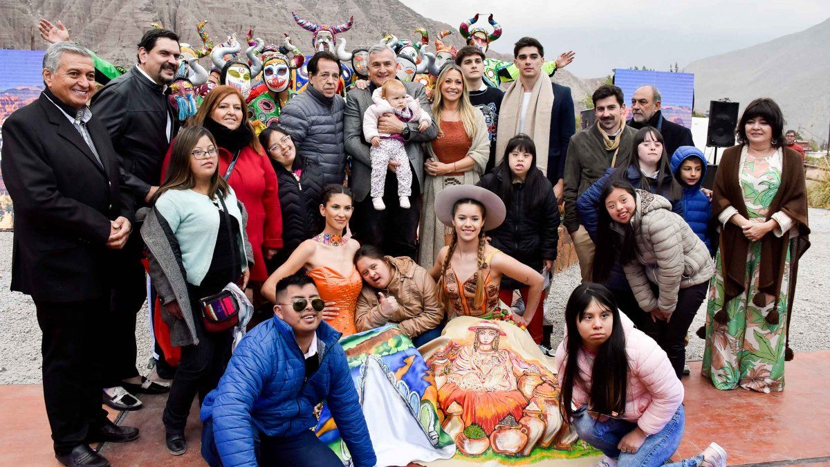 Brillante desfile a beneficio en Jujuy Argentina Fashion Week
