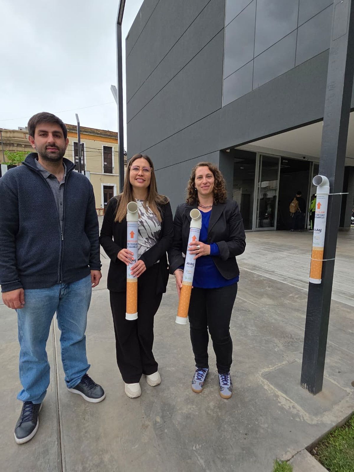 Ambiente entreg&oacute; Puntos de Acopio para collillas de cigarrillos